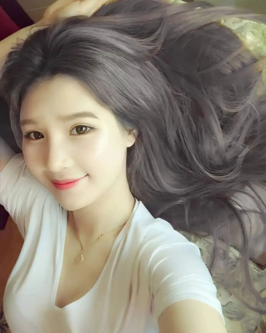 美女壁纸丨颜值出众的韩国最美CEO，高贵的气质让人感觉高不可攀