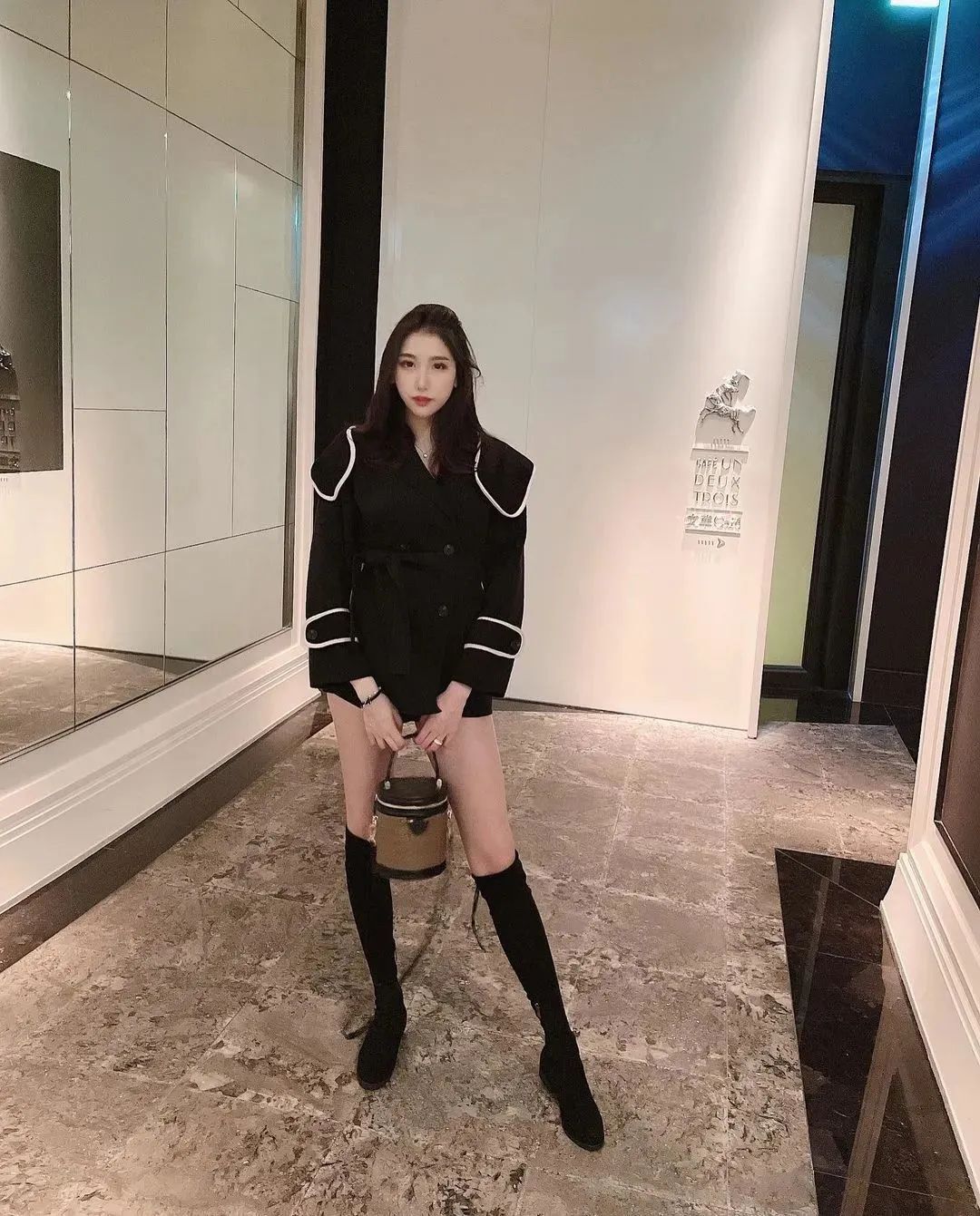 葉彤，气质出众的御姐范女神