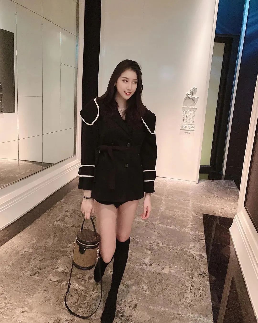 葉彤，气质出众的御姐范女神