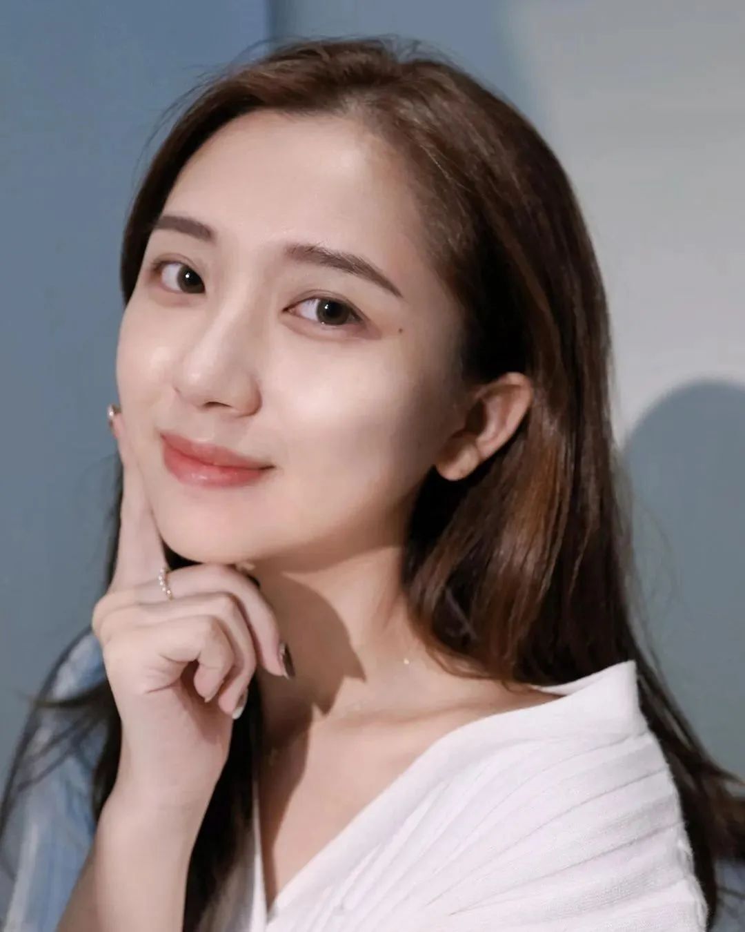 何蓁，清新脱俗的气质女神