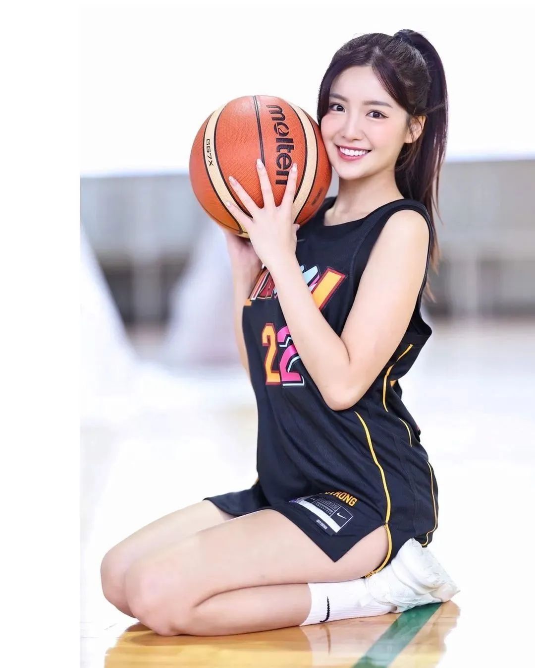 李恩菲，甜美可爱的“啦啦队女神”