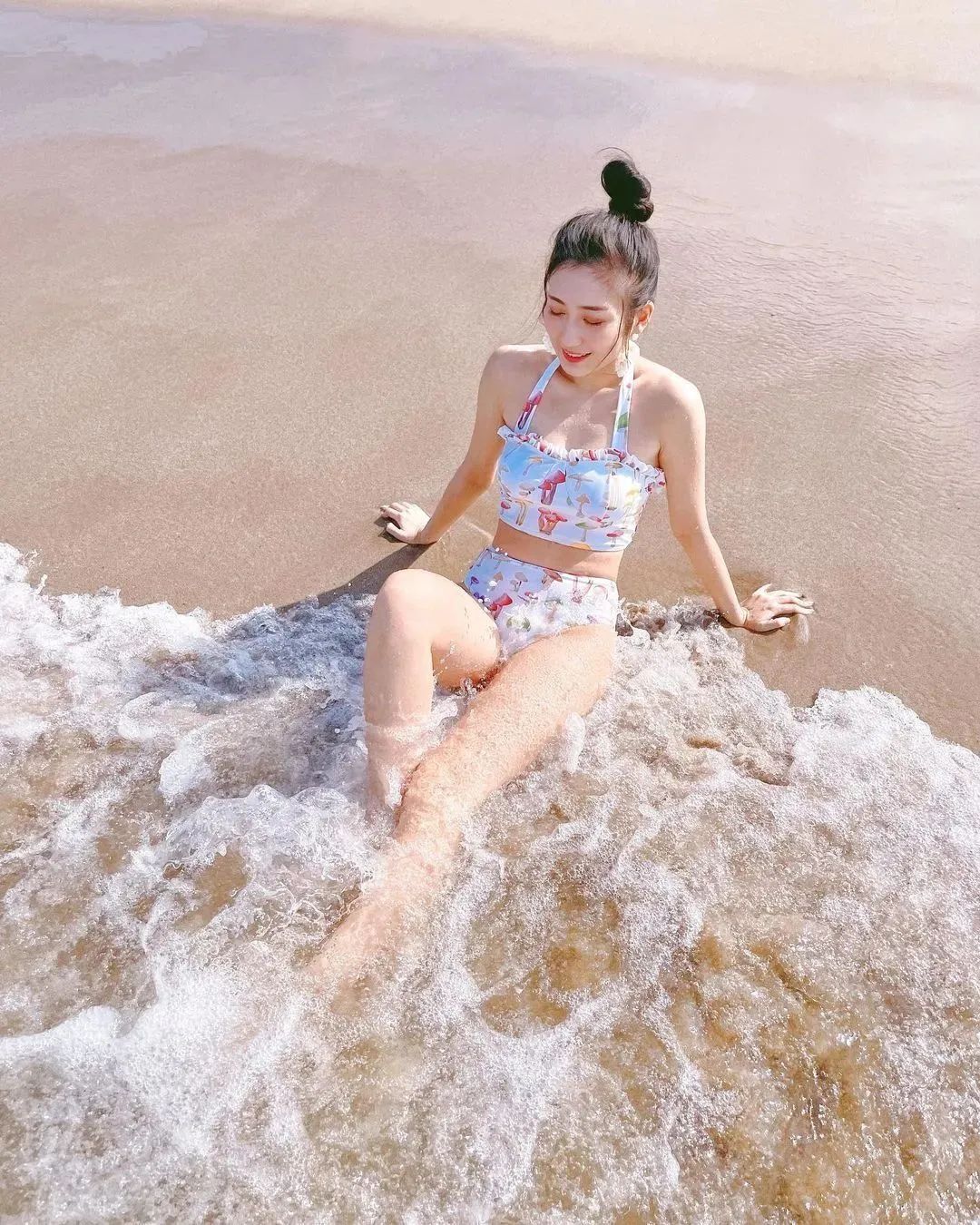 吴彩冞，甜美又可爱的啦啦队女神