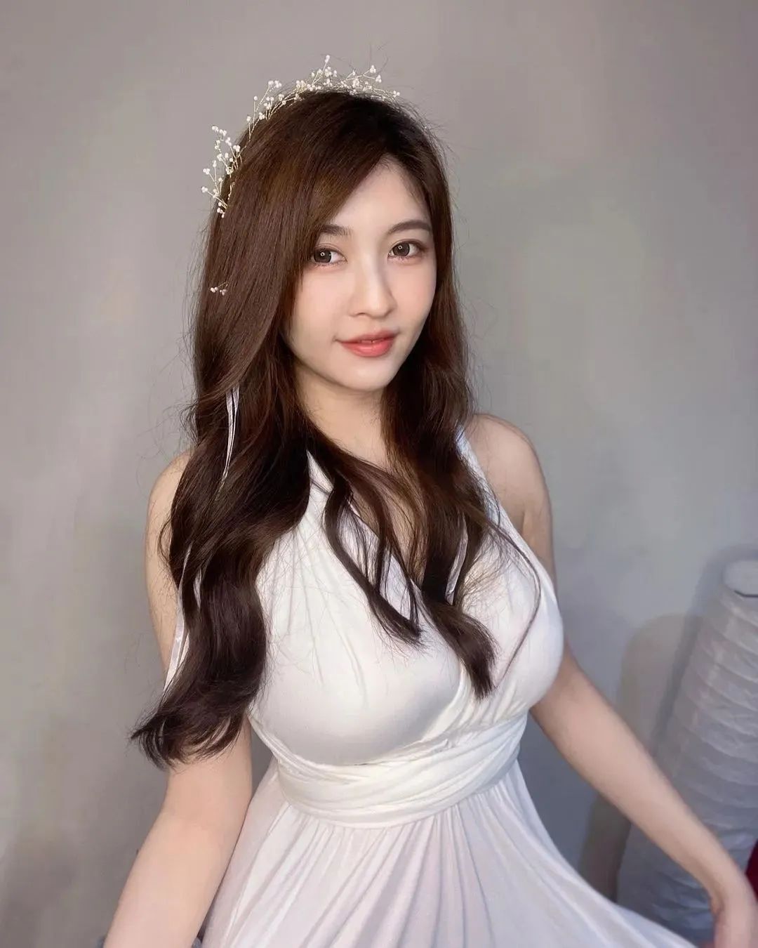马来西亚网红李蔼蔚，人美声甜“微胖”型女神