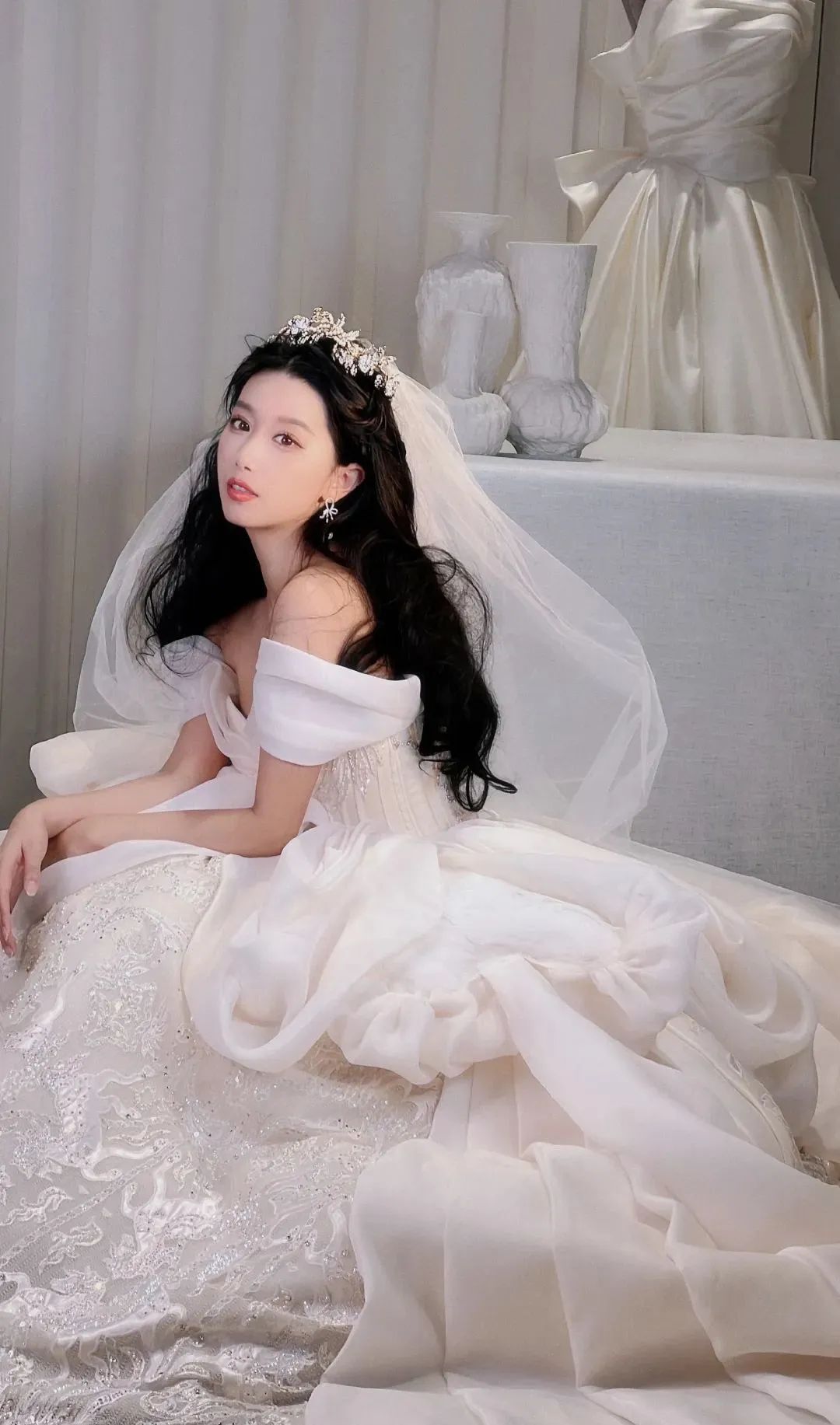 国产网红李如儒，百变造型切换自如的港风女神