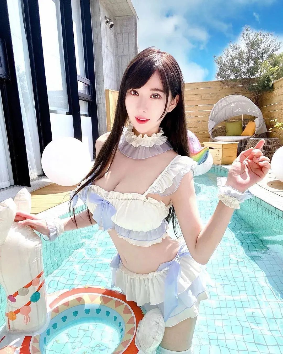 台湾网红蕾儿，辣度指数爆表的气质女神