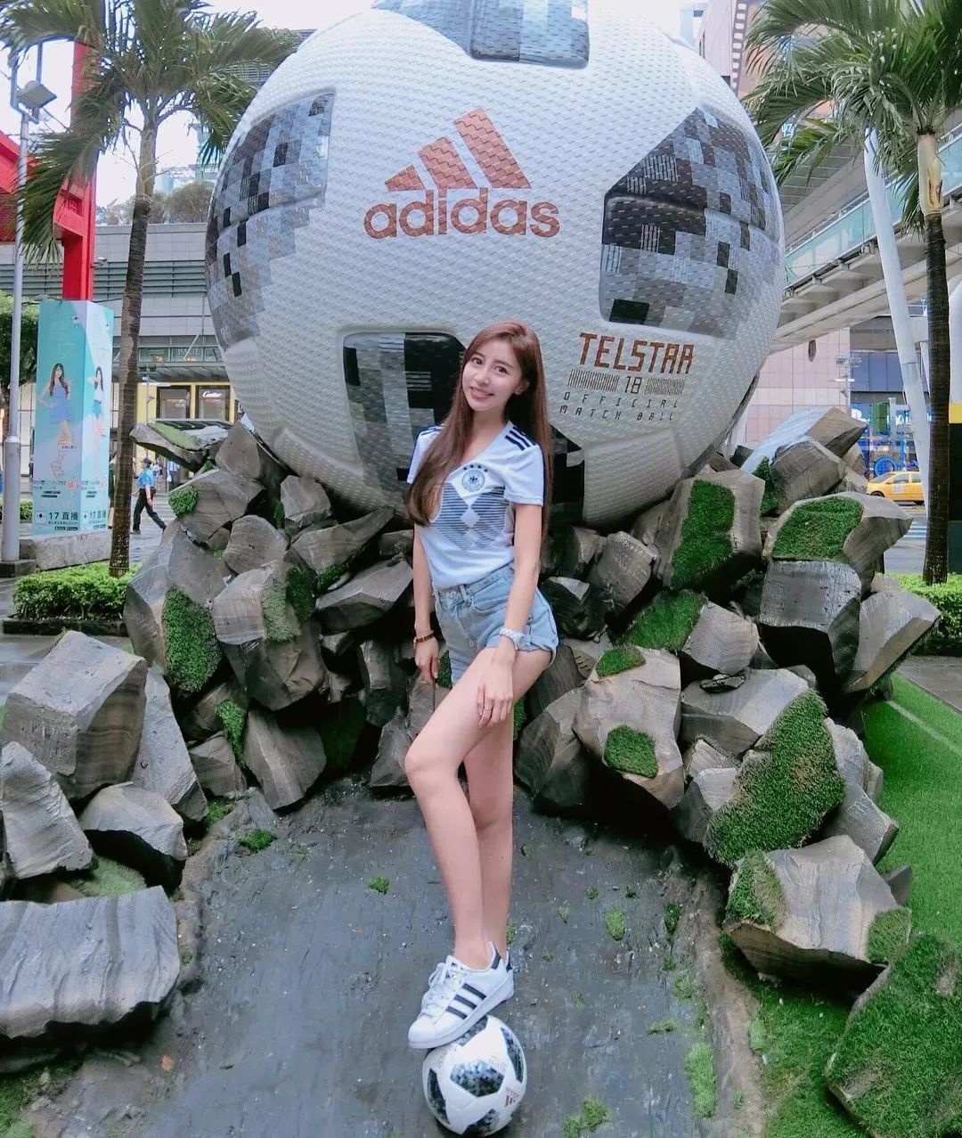 台湾最美空姐瑞塔儿，气质出众的甜美女神