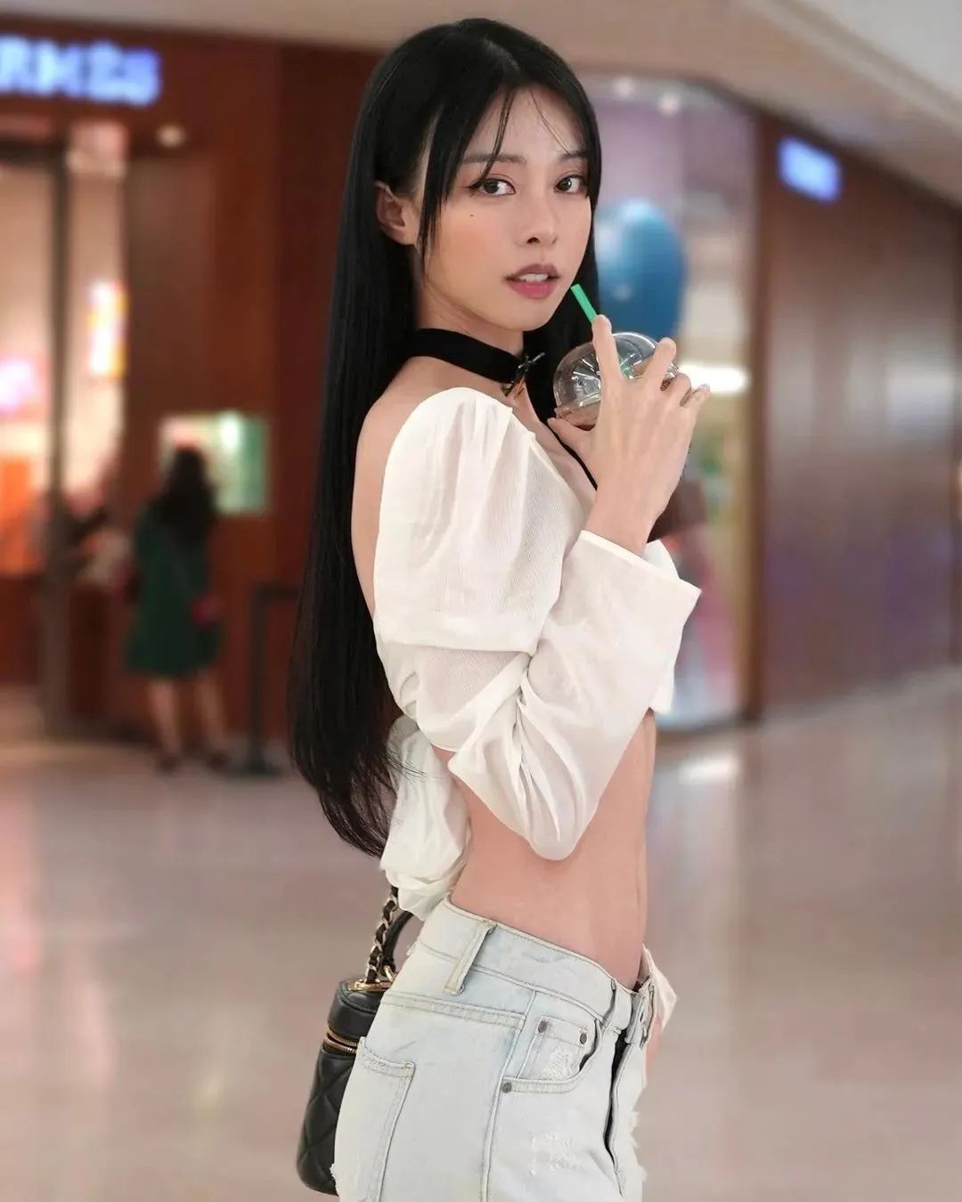 马来西亚网红李元玲，集甜美与性感于一身的钢琴女神