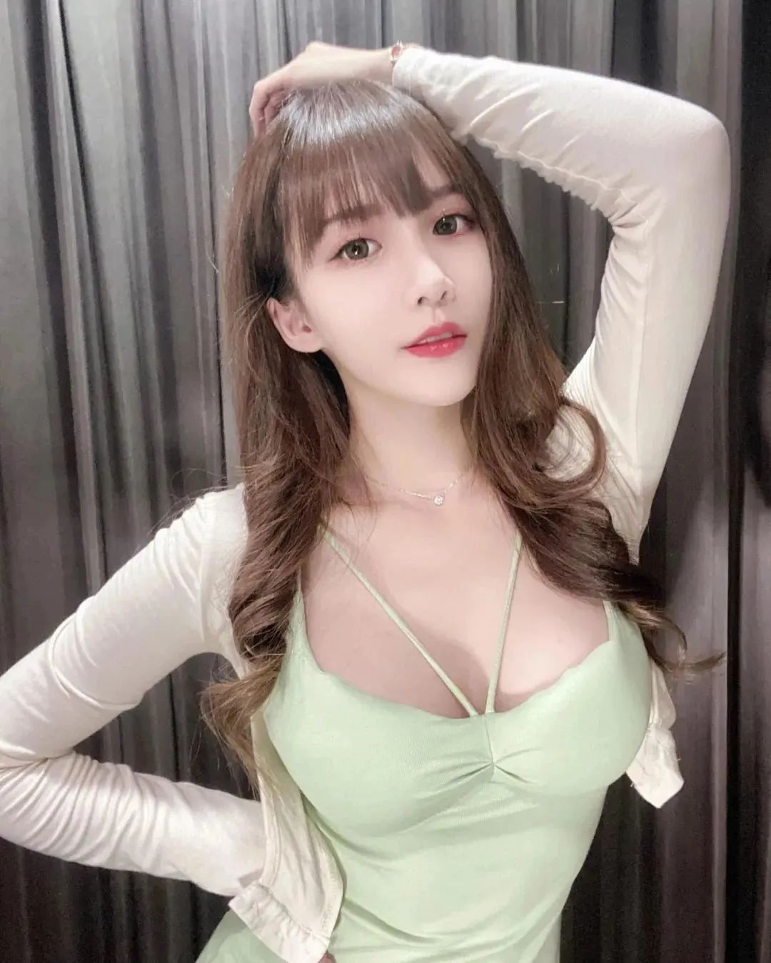 台湾网红王俪洁，甜美迷人的啦啦队女神