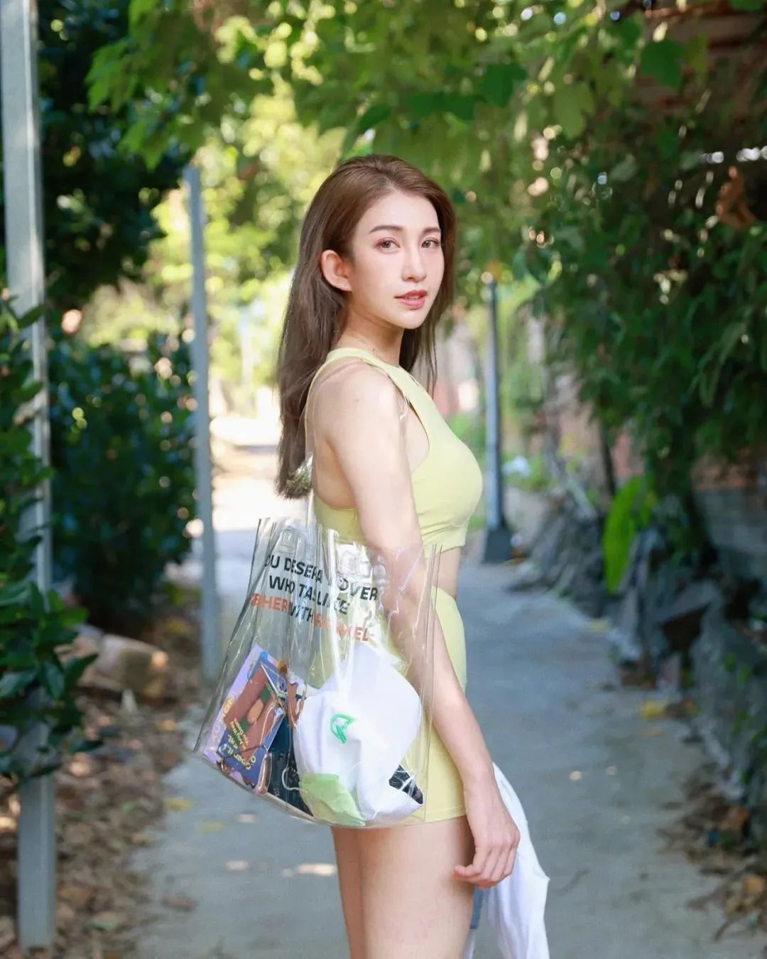 台湾网红Veeda Chang，甜美性感的混血儿女神