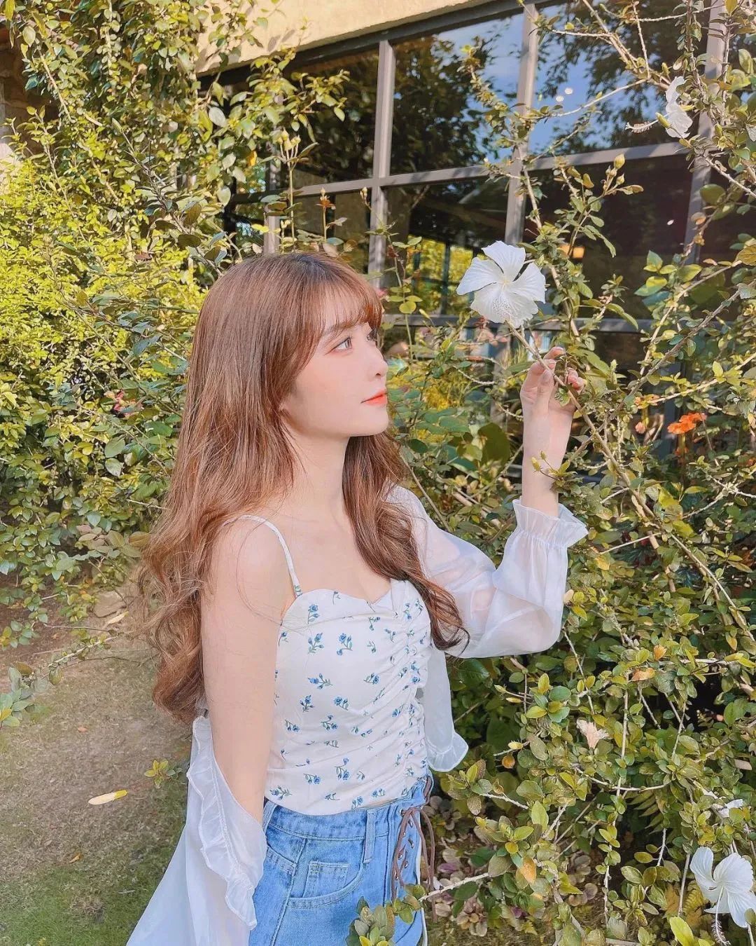 台湾网红enen0528，甜美迷人的阳光美少女