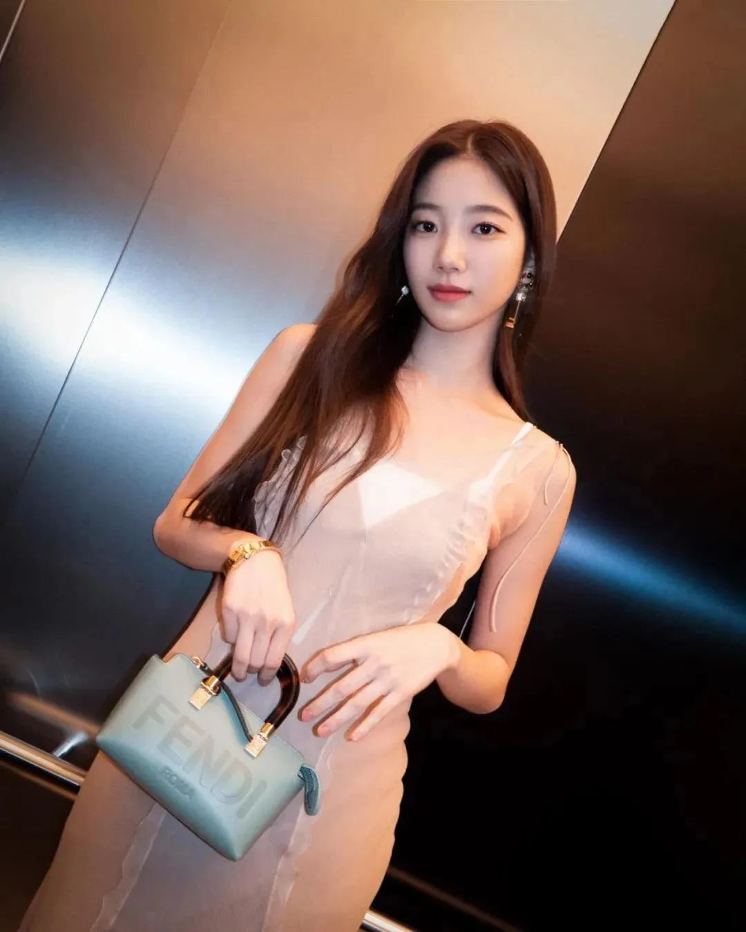 日本网红中村一叶，甜美迷人的人气偶像歌手