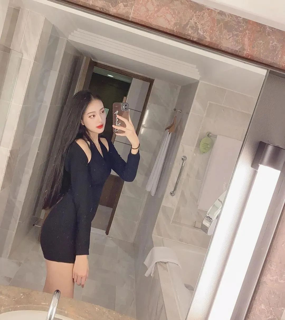 台湾网红chiangbbbb，甜美指数爆表的气质女神