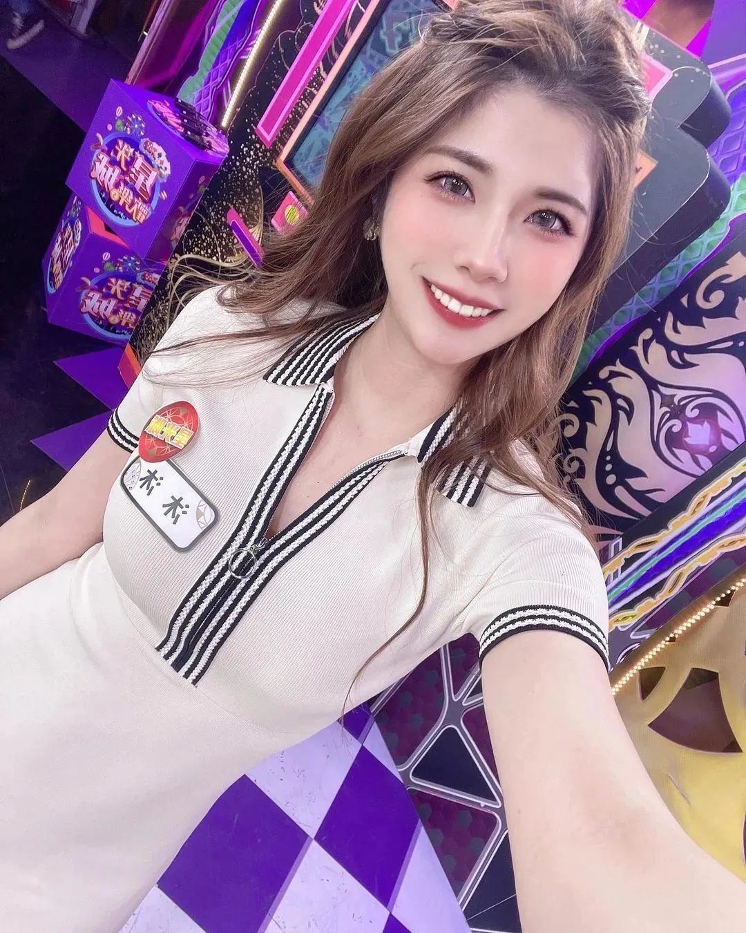 台湾网红沐沐，甜美又性感的气质女神