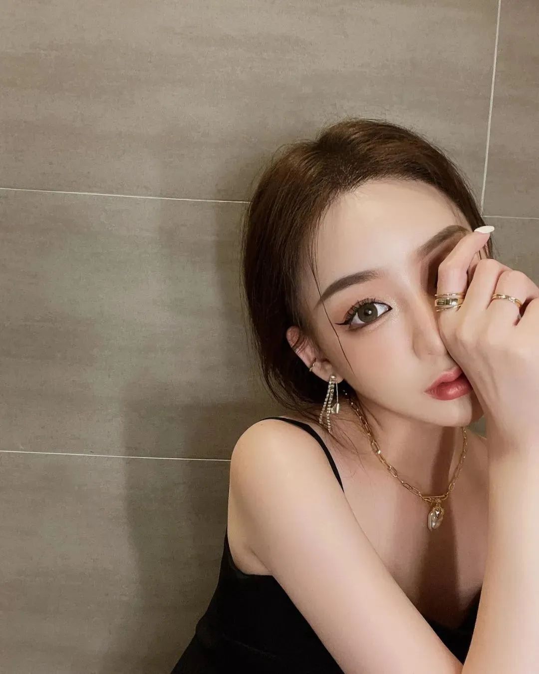 台湾网红Yami，甜美指数爆表的高冷系女神