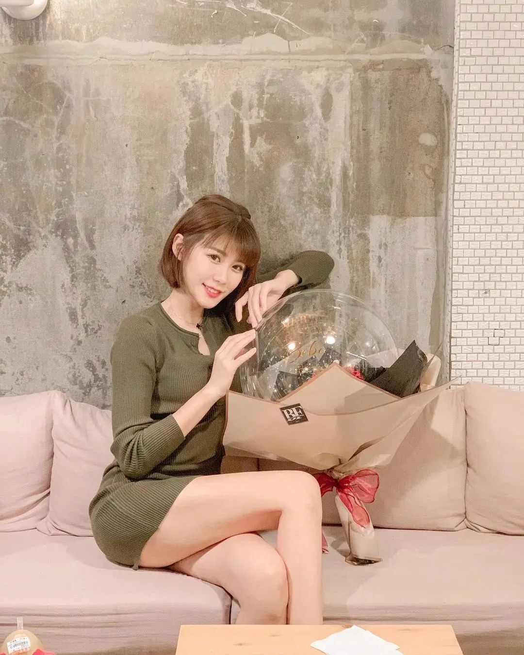 台湾网红陈波波,充满青春活力的短发女神