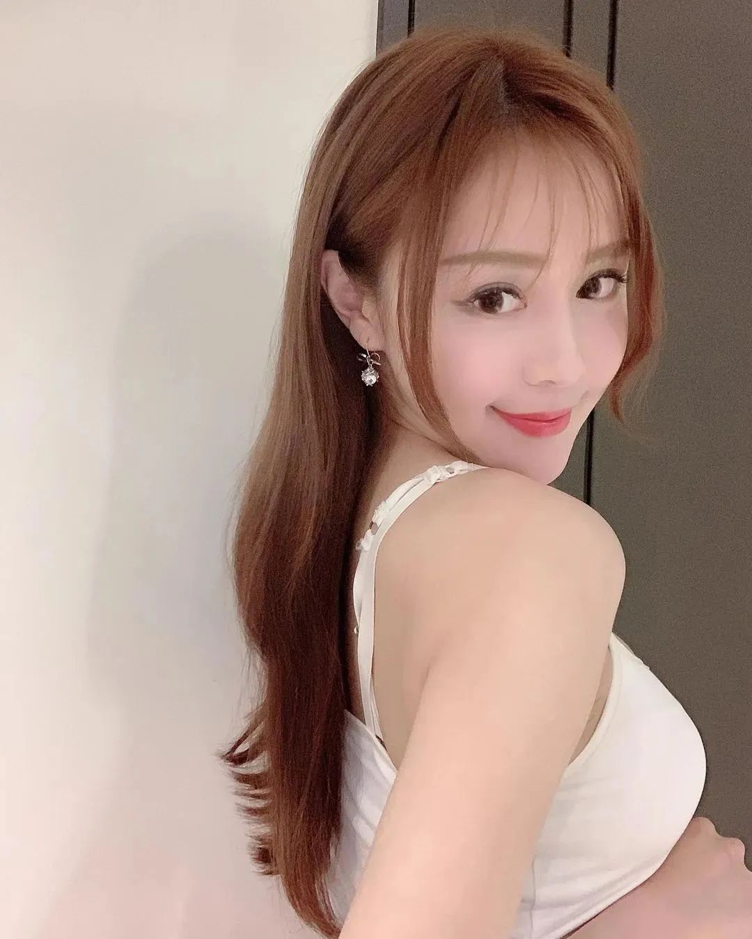 台湾网红lena，辣度指数爆表的颜值系女神