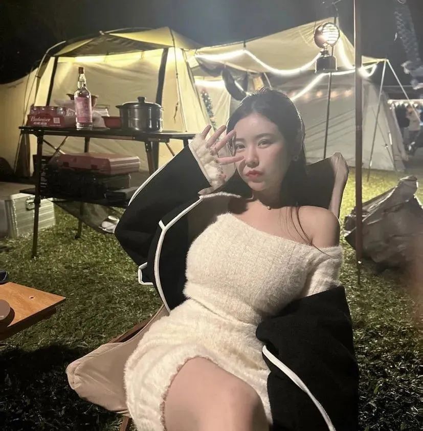 台湾顶级网红女神，甜美又性感的音乐老师