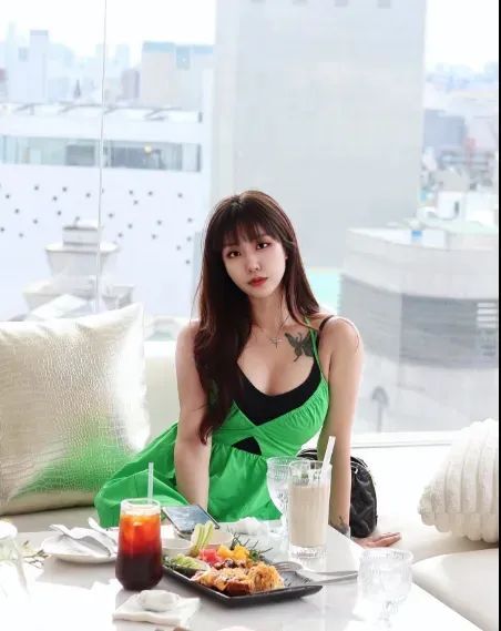 韩国网红 | garden，甜美又性感的健身女神