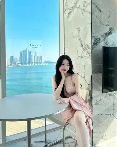 国产网红 | vin，甜美又性感的韩国空姐