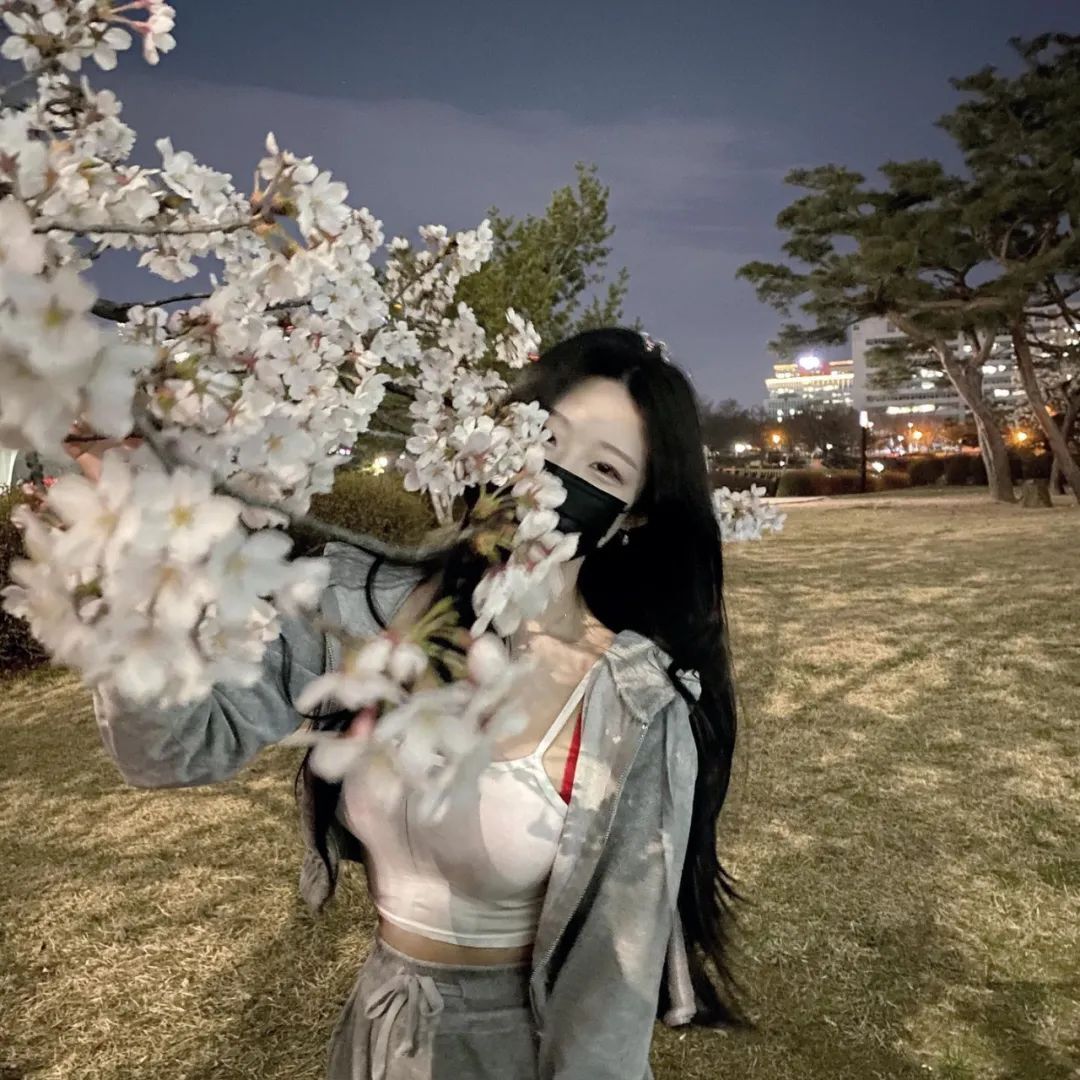 蜂腰长腿，根本顶不住！