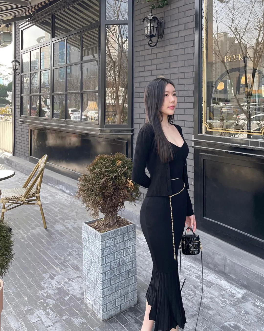 前凸后翘，欲罢不能