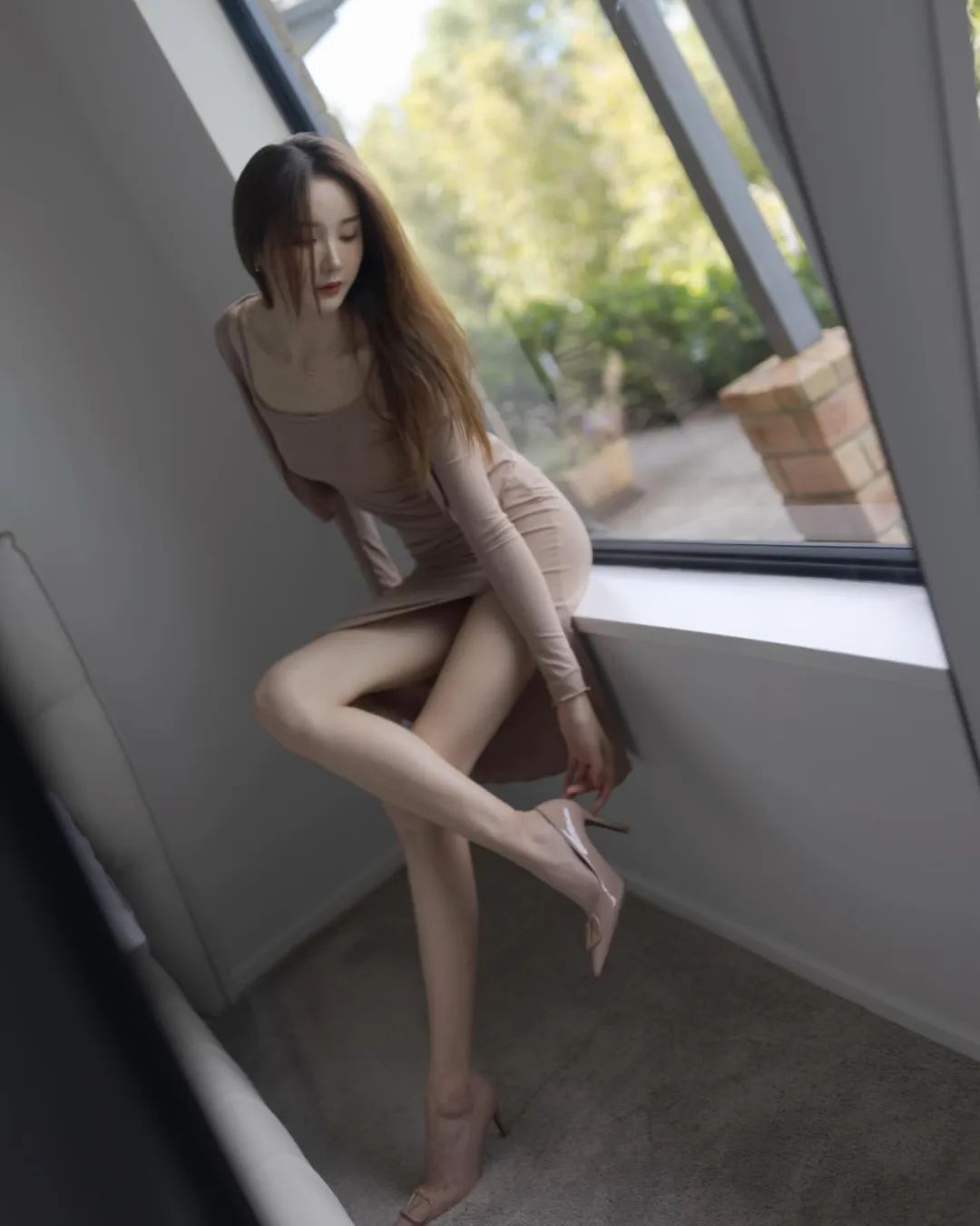 满屏的黑丝，极品模特黑丝大长腿，太润了！