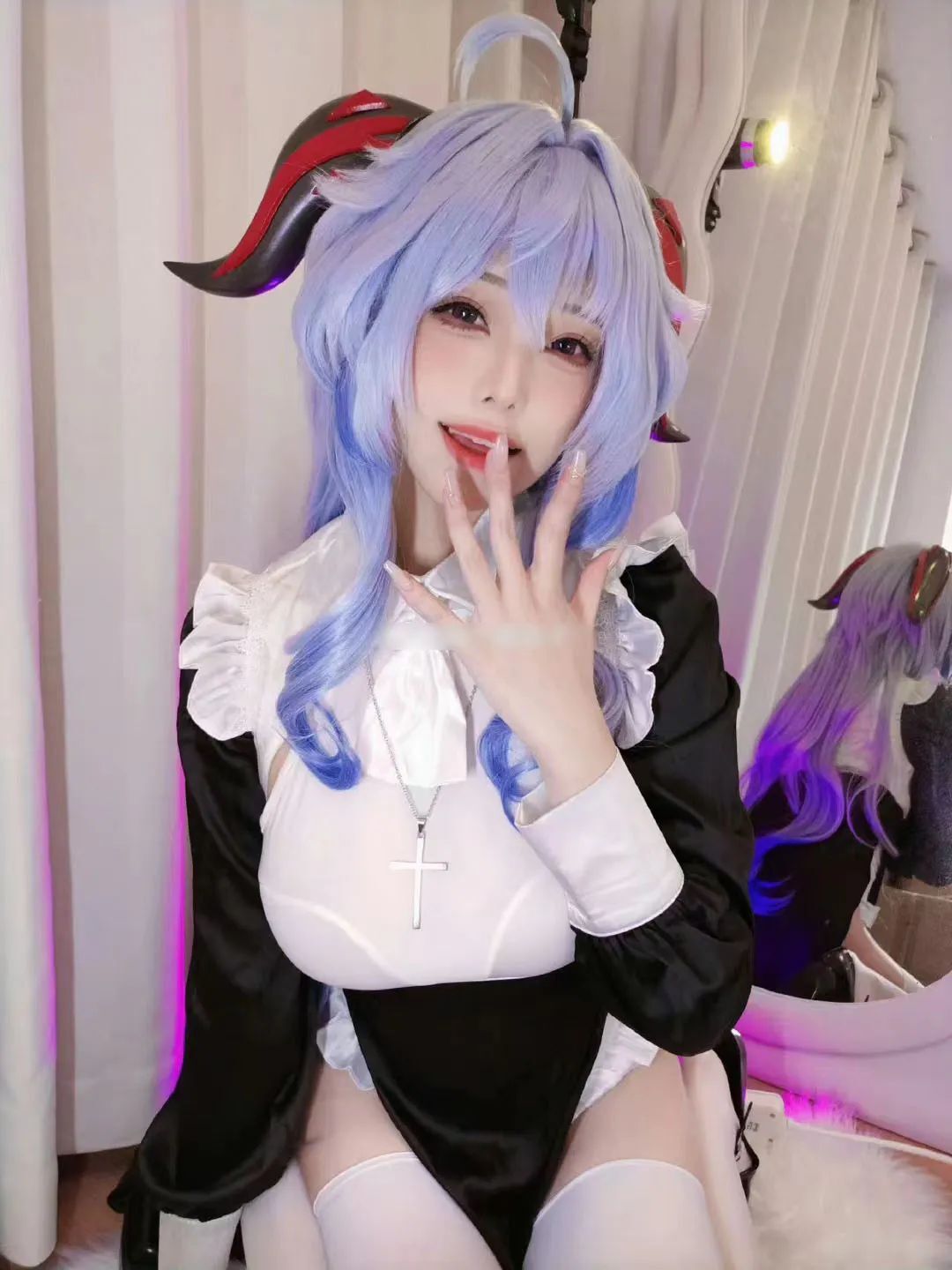 原神cos合集：白色旗袍甘雨太美了！泳装妮露超白！白月光归终高度还原！