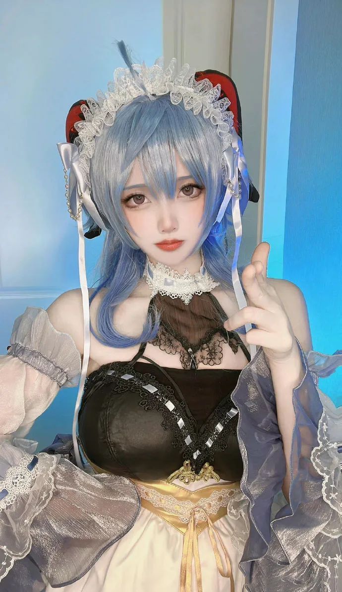 原神cos：雪白婚纱+抹胸，神子大人太御了！女仆甘雨超有气质，泳装刻晴太顶了！