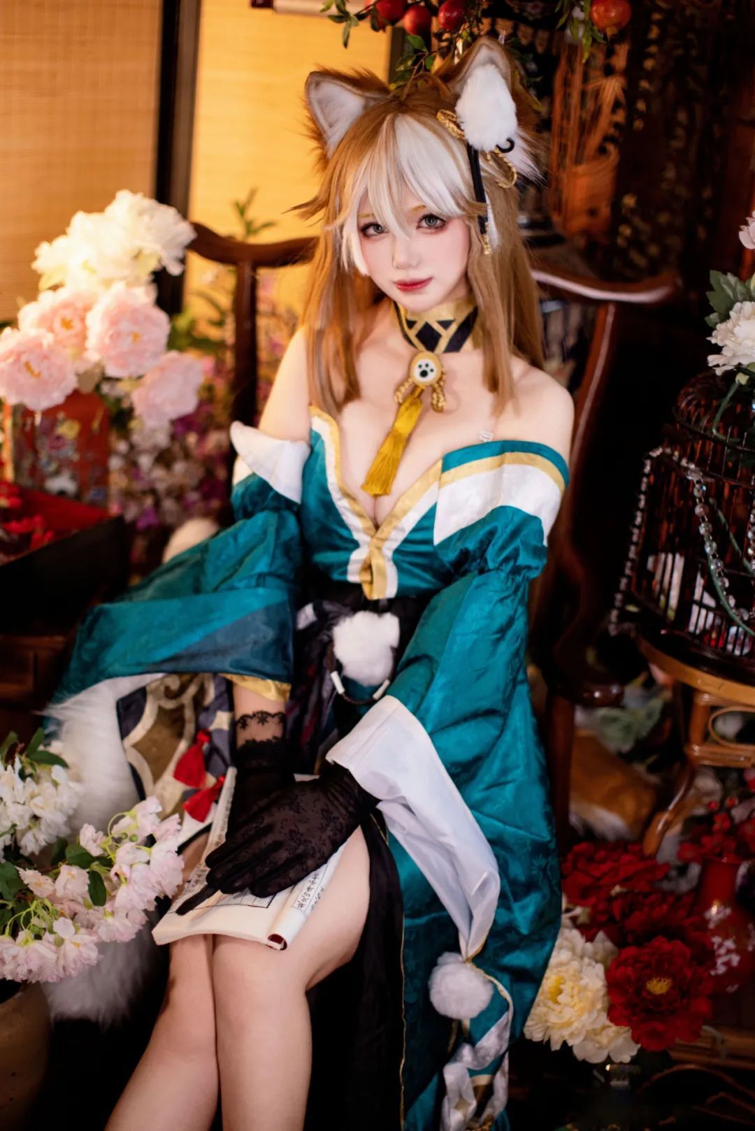 原神私设cos：申鹤抹胸白衣裙！女仆夜兰优菈神子！黑丝制服雷神真是太顶了！