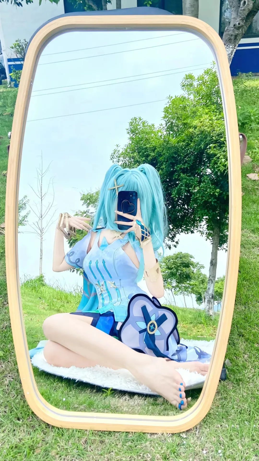 原神cos：白丝+双马尾，女仆装莫娜太可爱了！JK绫华，水手服芭芭拉让人狂喜！