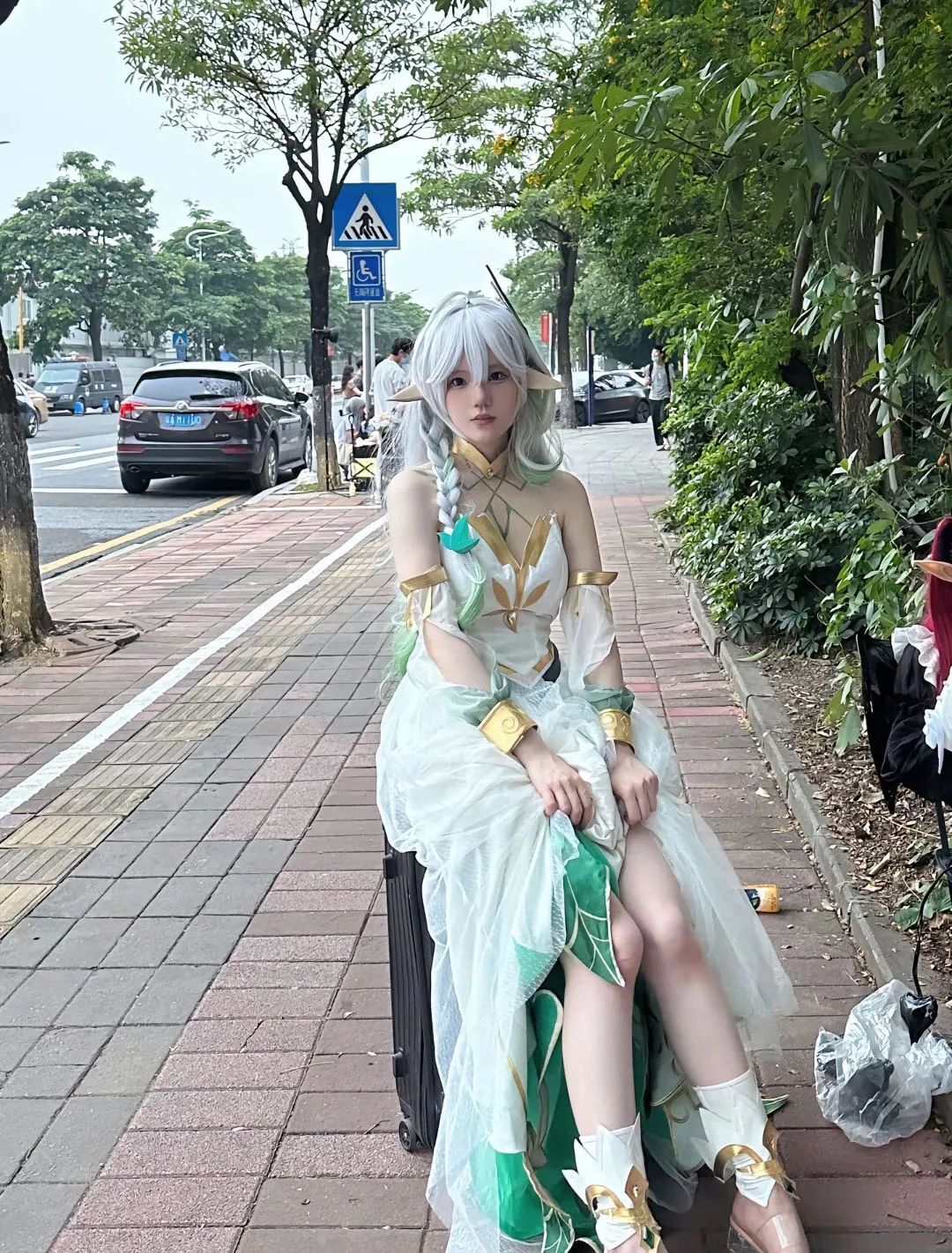 原神cos：黑丝刻晴太可爱了！后妈裙申鹤真好看！大草神超美！雷电将军居然下厨房了！