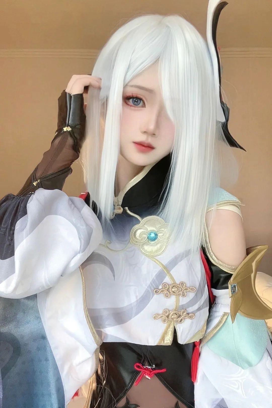 原神cos：汉服甘雨真是美爆了！绫华大小姐连衣裙真是绝美！黑丝菲谢尔，白月光归终我爱了！