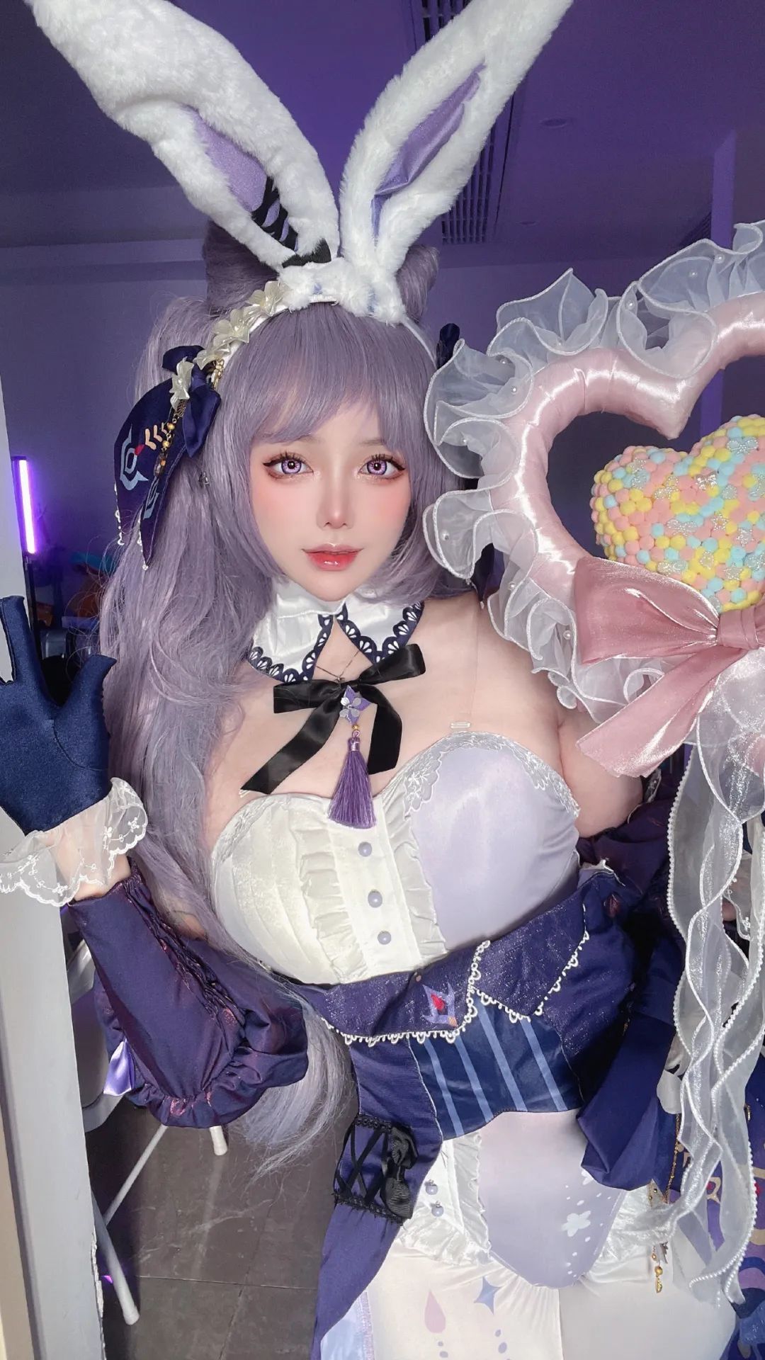 原神cos：女仆装八重神子太美了！白丝制服刻晴，黑丝旗袍申鹤，兔女郎心海让人狂喜！