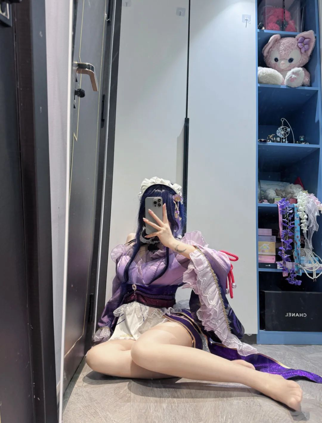 原神cos：裸足+女仆装，雷神太可爱了！红色旗袍申鹤，白丝女仆神子，刻晴甘雨黑丝皮裤让人狂喜！