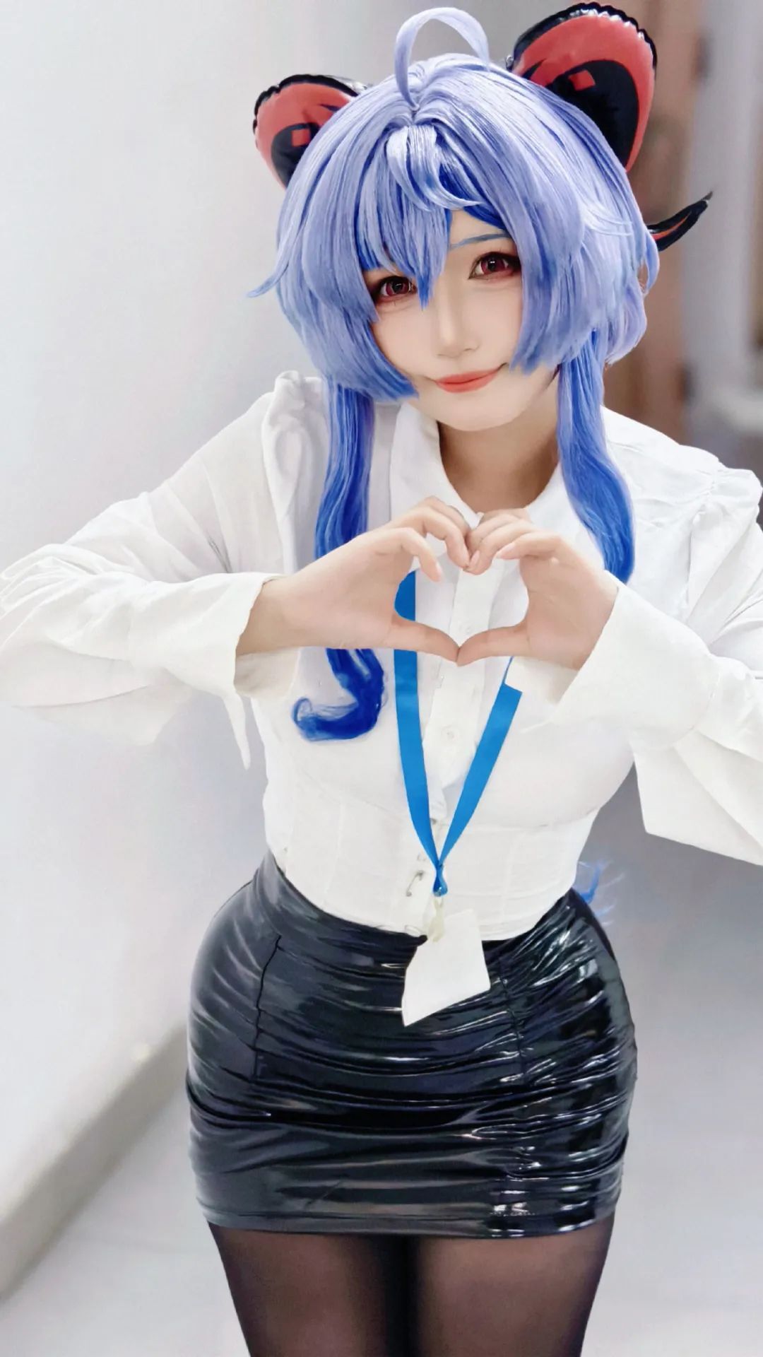 原神cos：白丝+修女服，甘雨太顶了！白丝制服刻晴太御了！包臀裙申鹤，包臀裙申鹤太美了！