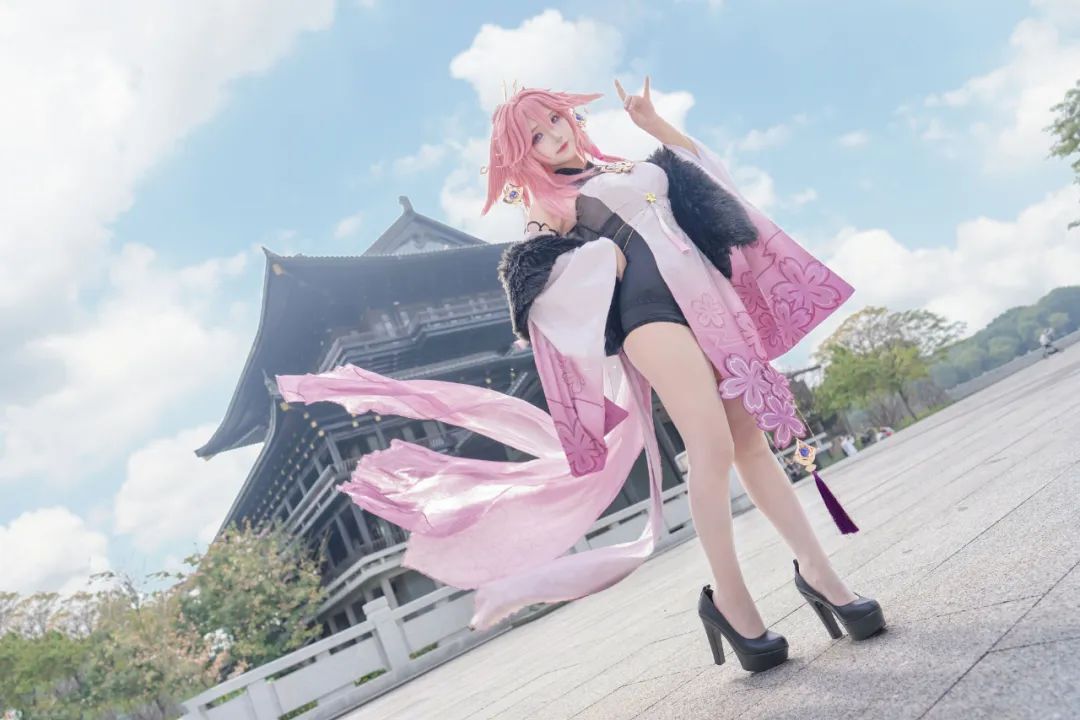 原神cos：白丝+修女服，甘雨太顶了！白丝制服刻晴太御了！包臀裙申鹤，包臀裙申鹤太美了！