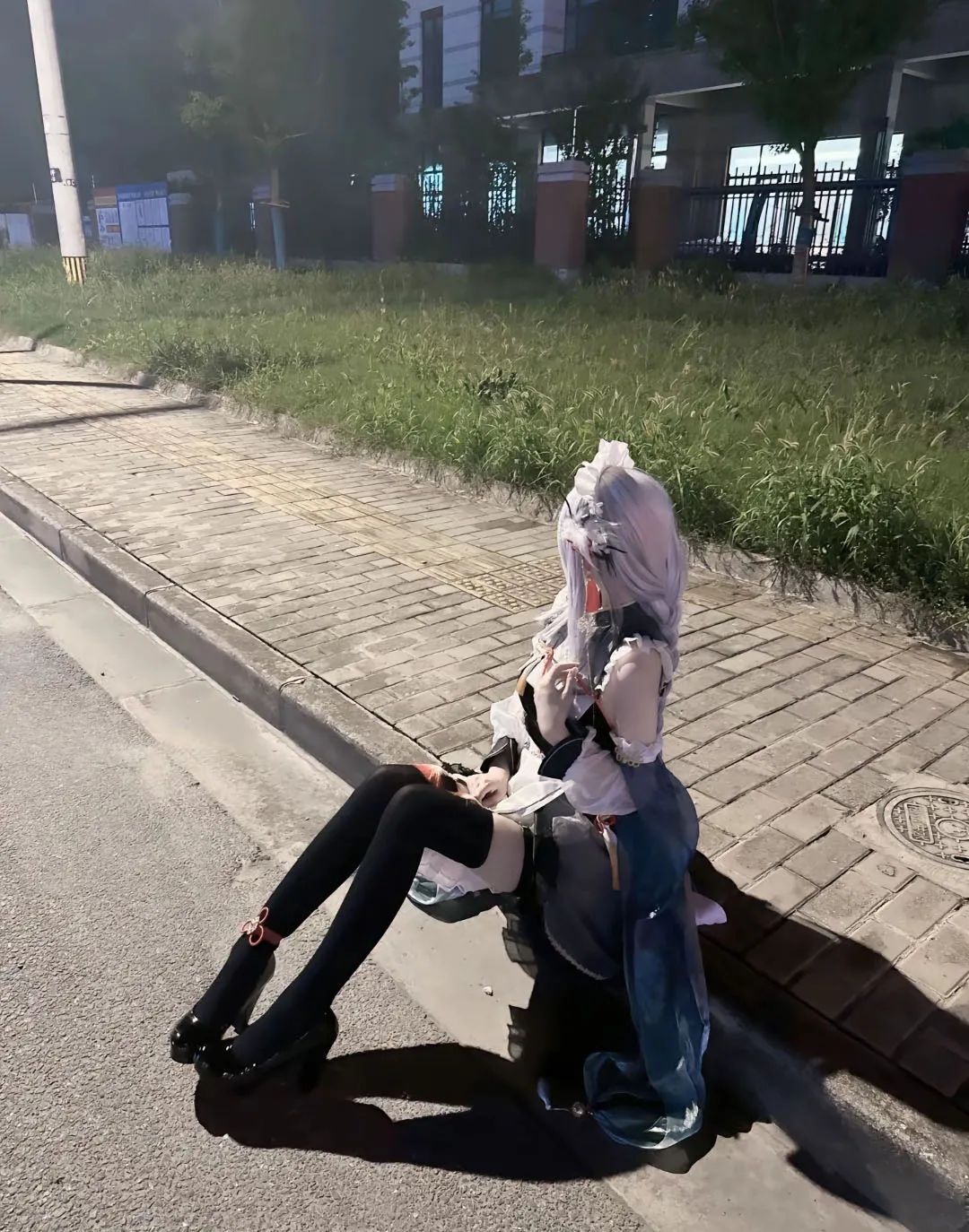 原神cos：白丝+跑车，JK绫华太棒了！女仆申鹤，猫耳雷神让人狂喜！黑丝秘书甘雨谁不爱？