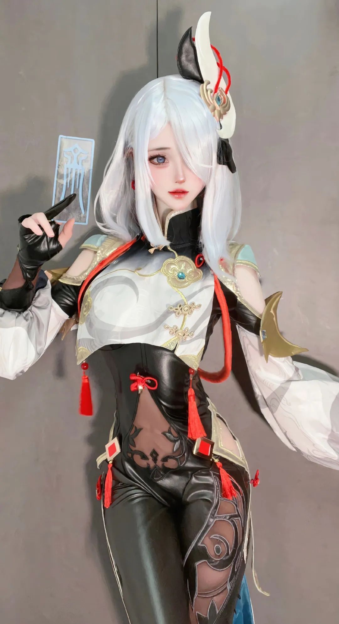 ​原神cos：萍姥姥年轻时太漂亮了！夜兰真是好身材！小姨申鹤竟变幼了！八重神子的坏笑让人心动！