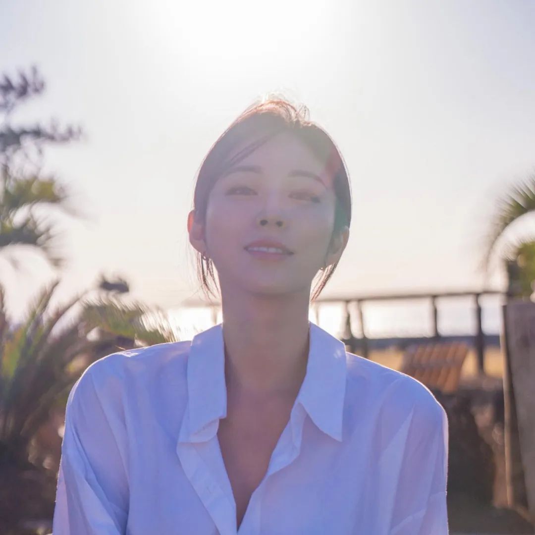 INS美女|韩国模特金宝拉，“韩版张钧甯”的性感图片集