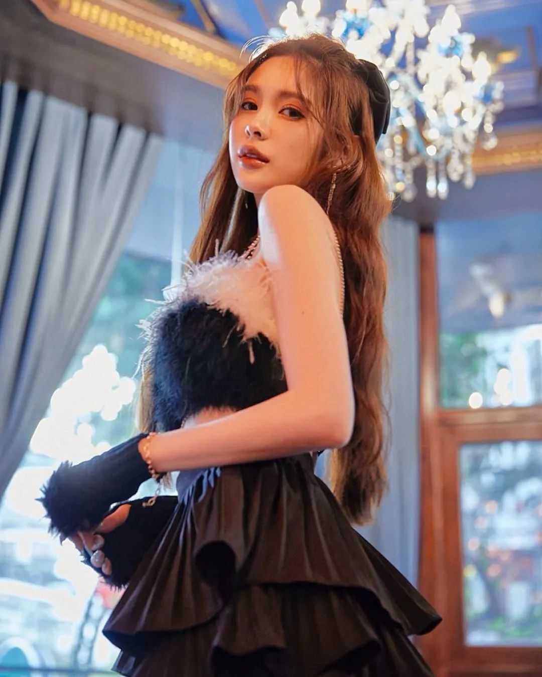 INS美女 | 韩国模特大赛冠军选手，长相和身材都属完美