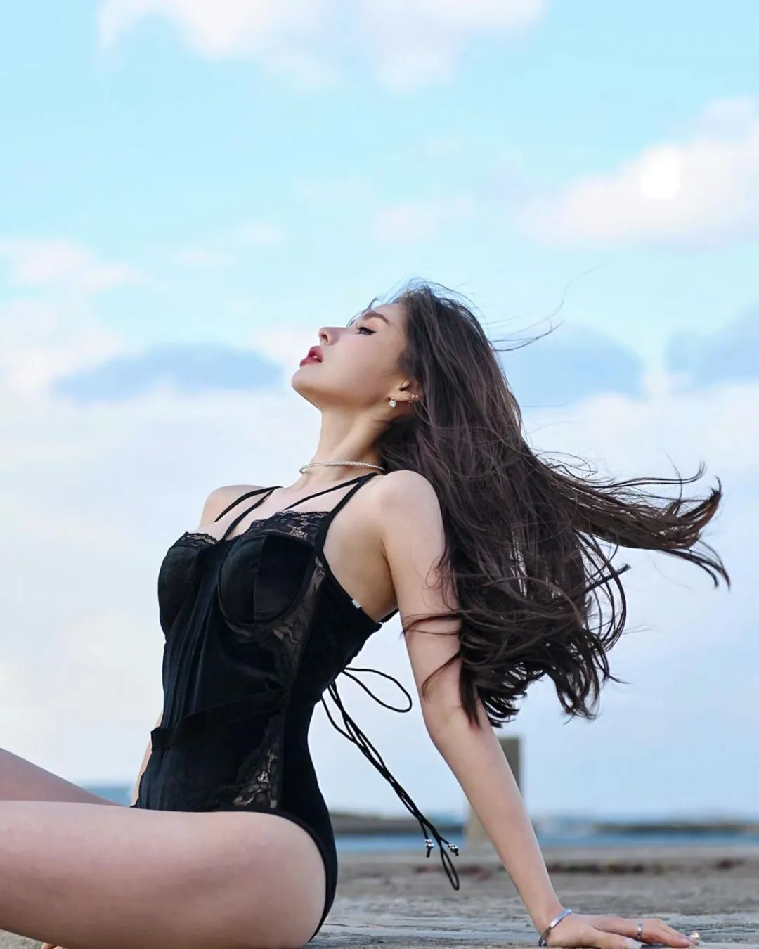 INS美女 | 韩国模特大赛冠军选手，长相和身材都属完美