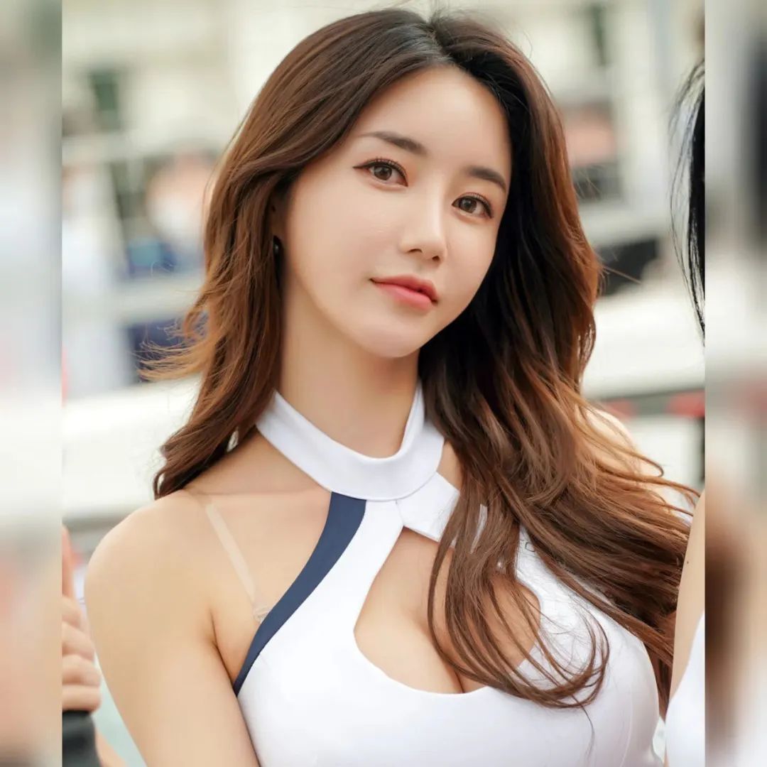 韩国赛车模特林率雅，甜美性感的气质女神