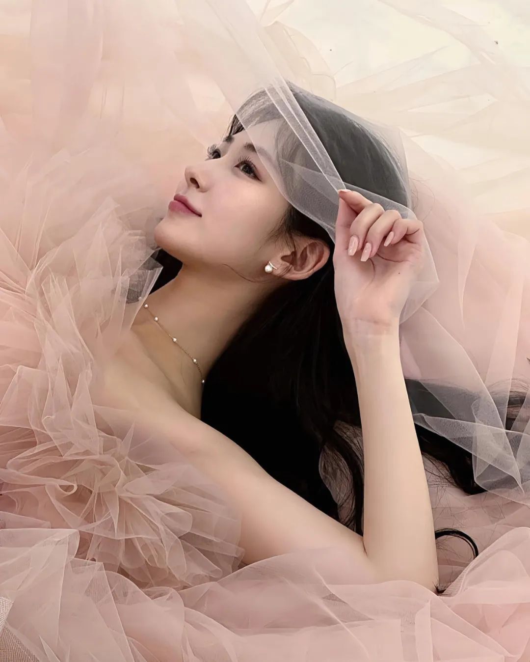 韩国网红模特hyoppeu，高颜值火辣身材，可甜可御的女老板