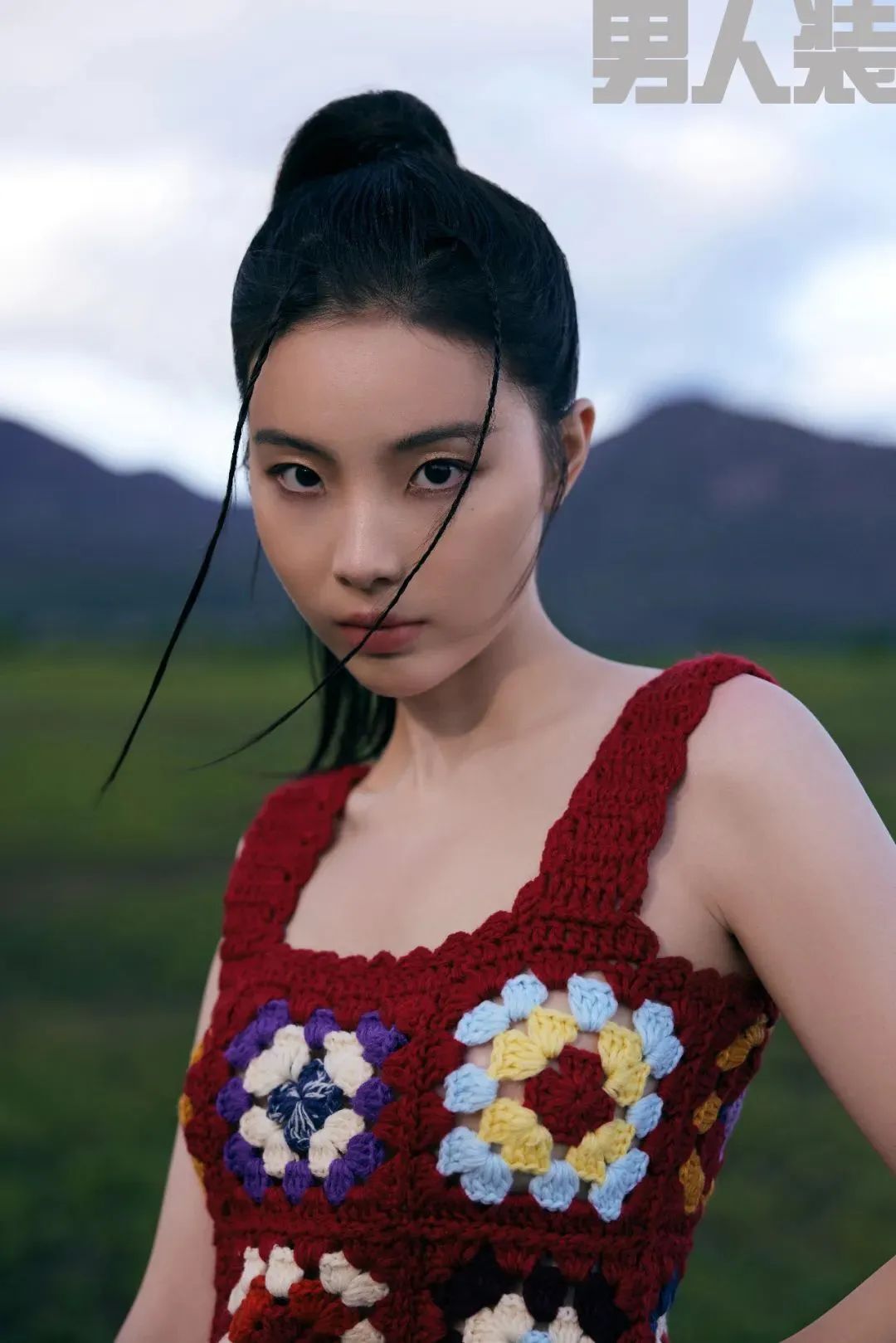《男人装》模特走进纳西古村落“女儿国”