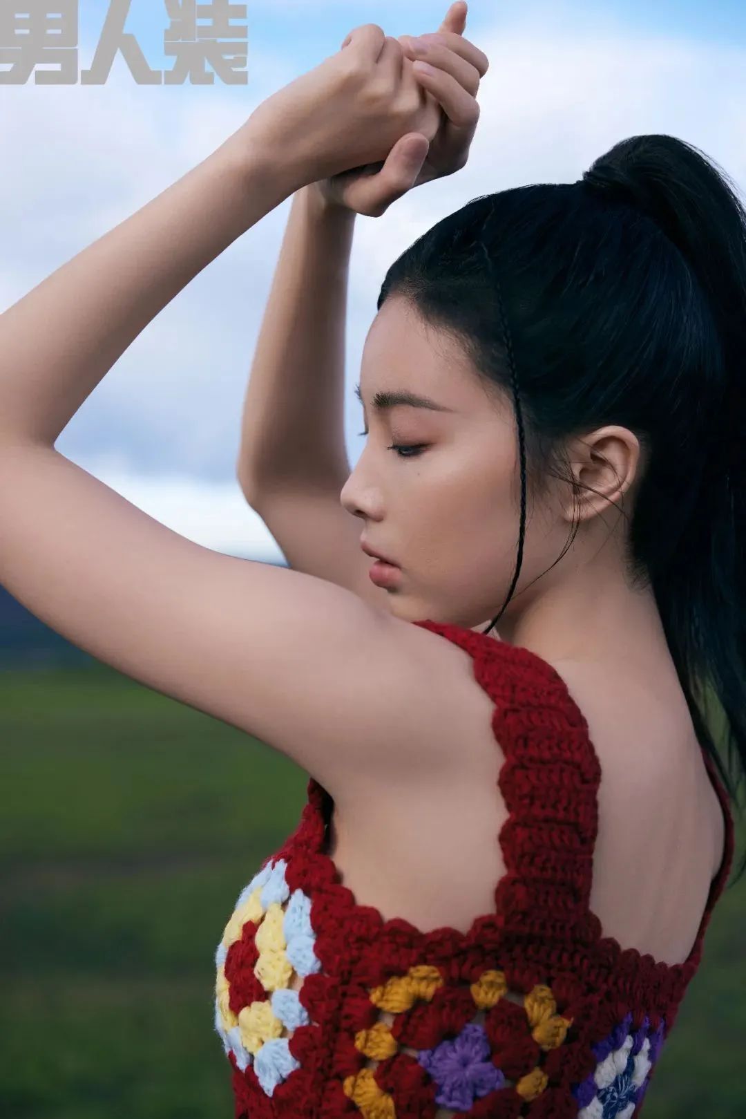 《男人装》模特走进纳西古村落“女儿国”