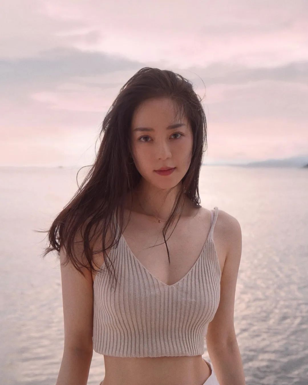 香港模特钟浠文，港式美女的风情！