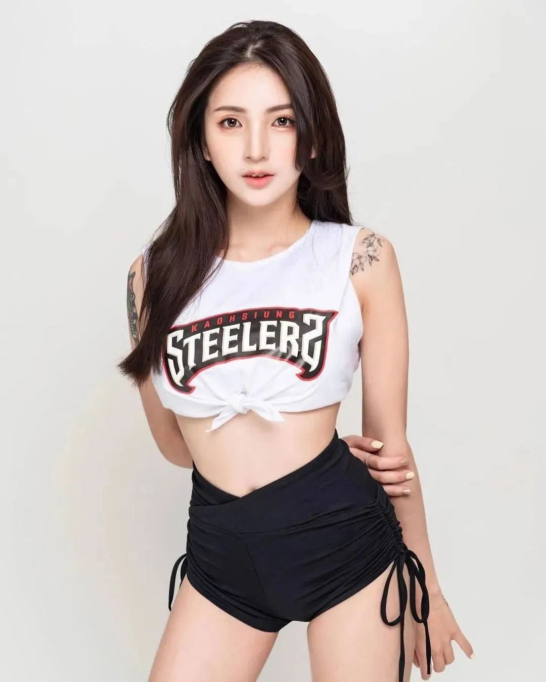 [仙女集]芙蓉如面柳如眉，对此如何不泪垂