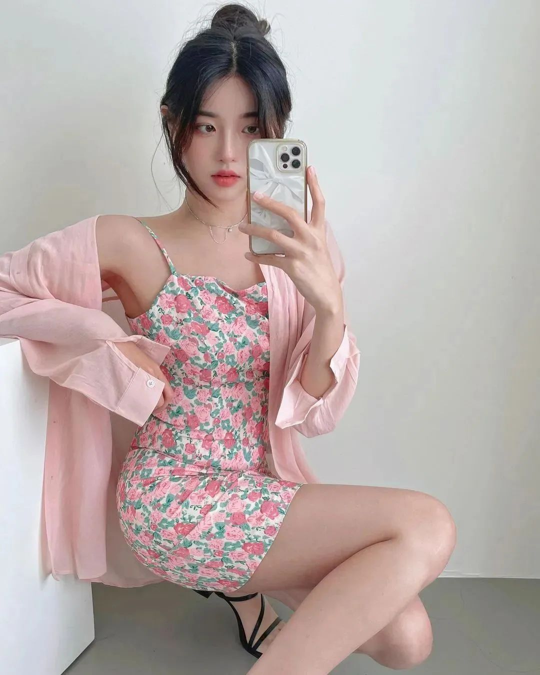 [仙女集]芙蓉不及美人妆，水殿风来珠翠香