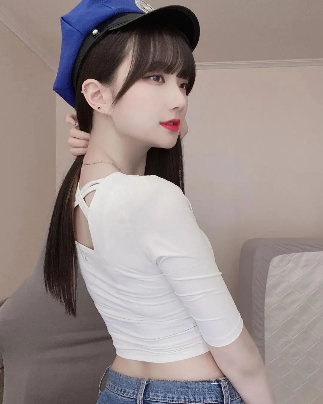 [仙女集]隔户杨柳弱袅袅，恰似十五女儿腰