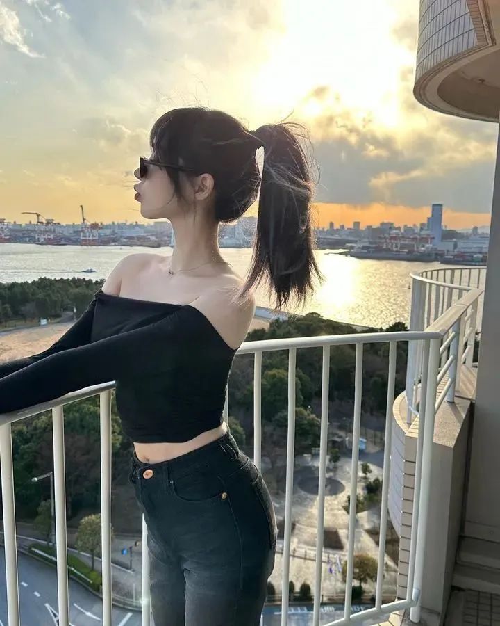 [仙女集]身材修长又有曲线，让人想起玲珑之美